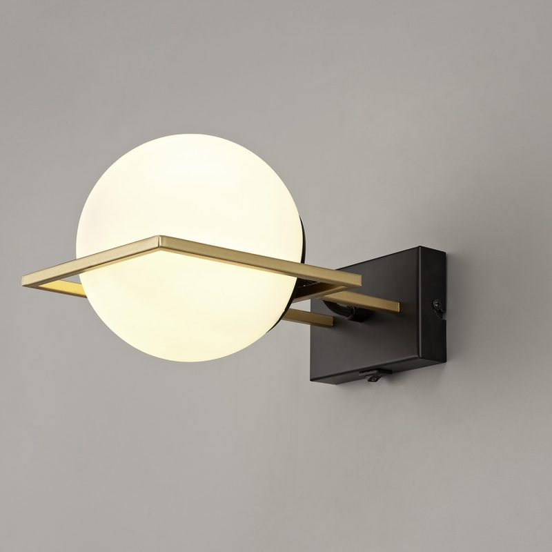 2001652 Henry 1 Light Matt Black/Gold Wall Light