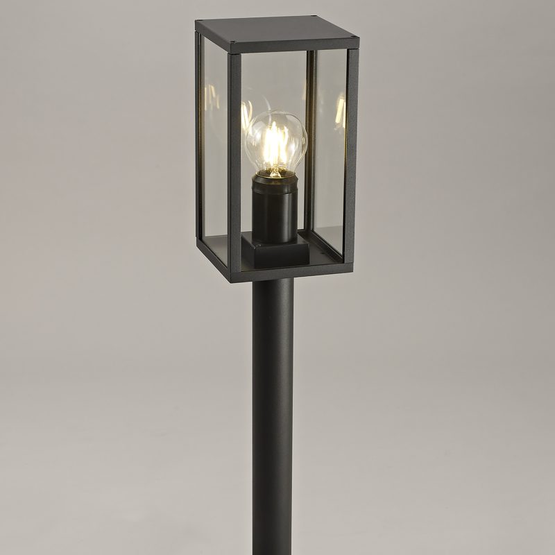 2003373 Miles 1 Light Black Short Bollard Light