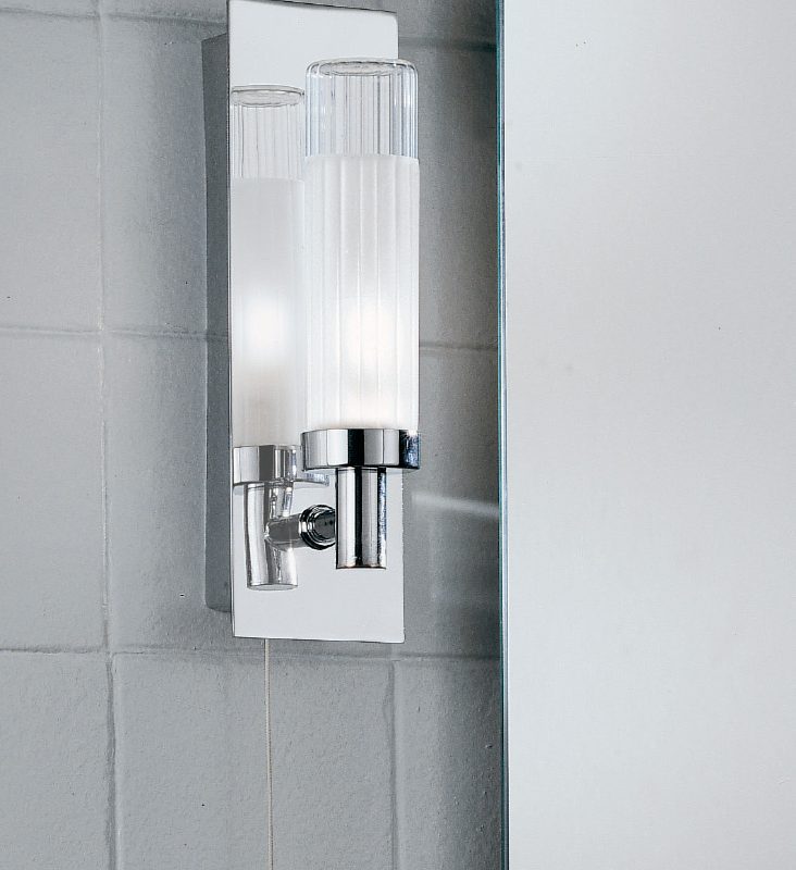 Franklite WB533 bathroom 1 light wall light chrome switched
